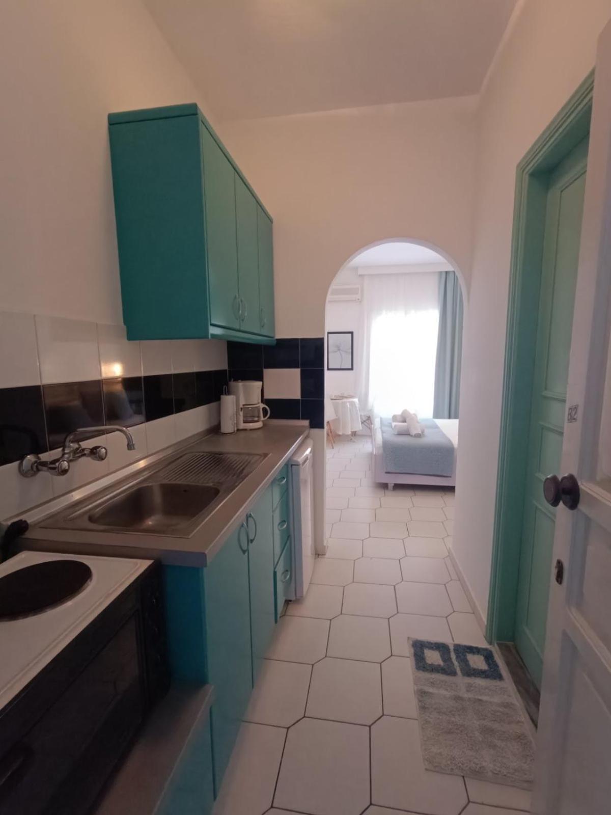 Philippos Apartments アカラヴィ エクステリア 写真
